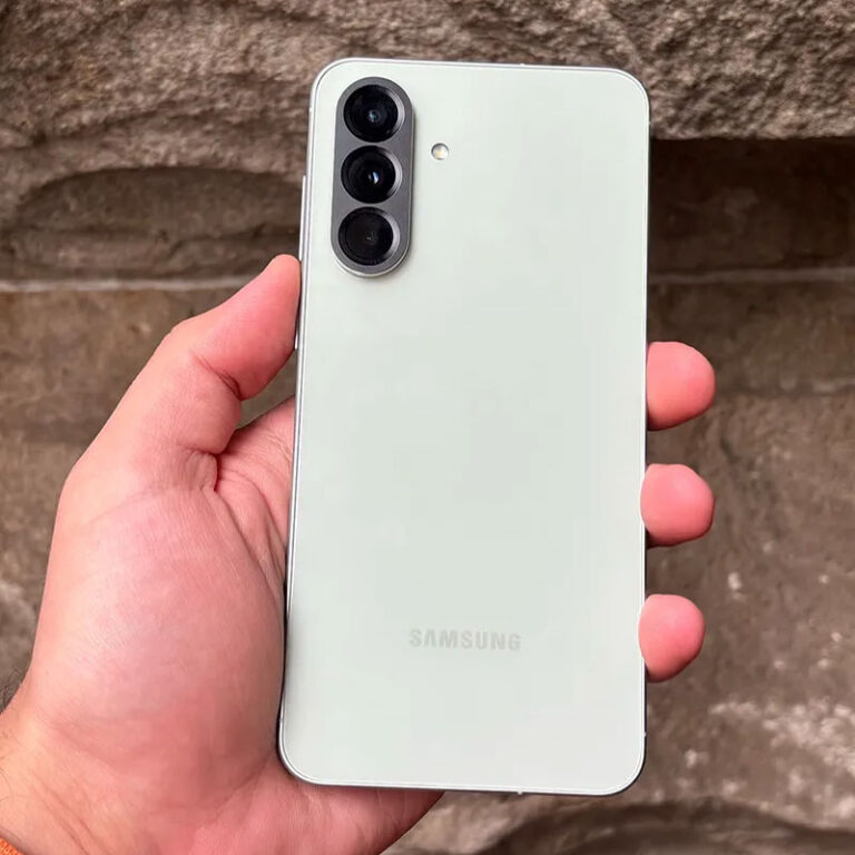 گوشی موبایل سامسونگ مدل Galaxy A56 دو سیم کارت ظرفیت 128 گیگابایت و رم 8 گیگابایت – ویتنام